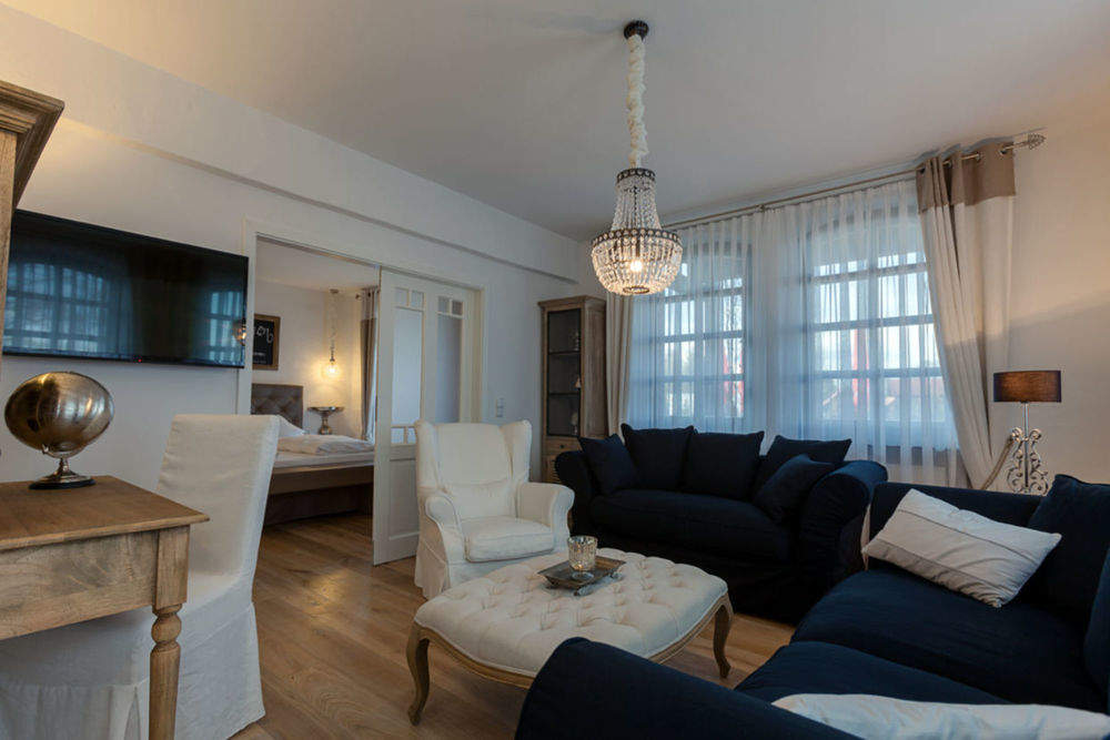 Deluxe Suite 502 wohnzimmer.jpg