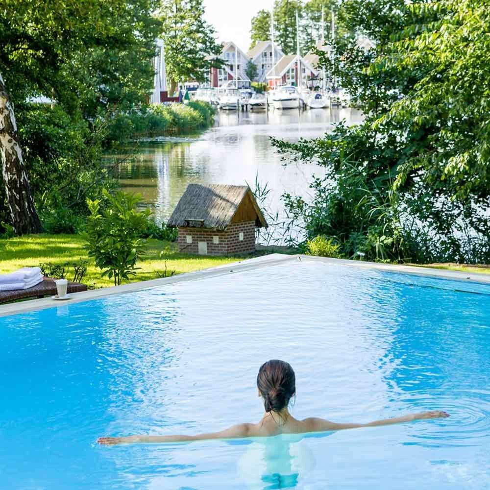 Pool-Lieblingssee-Wellness-qu.jpeg